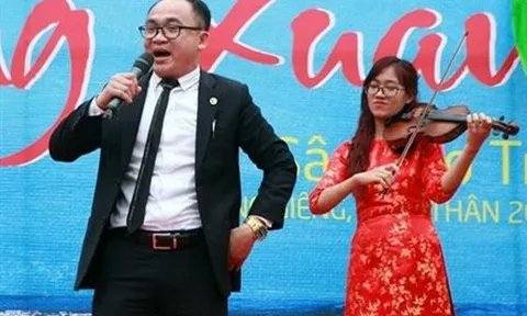 “Tiến sĩ rác” mê thơ