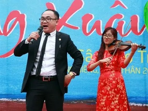 “Tiến sĩ rác” mê thơ