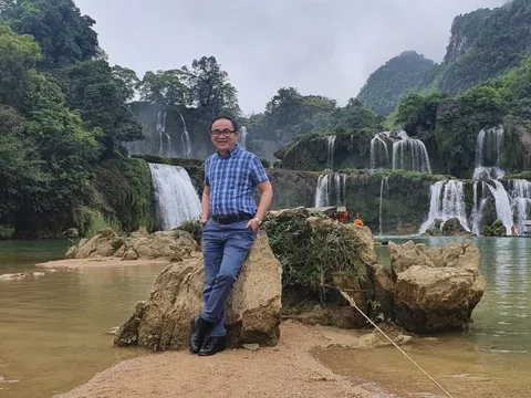 Ngọc Lê Ninh tri ân liệt sĩ với trường ca “Mênh mông miền Trung”